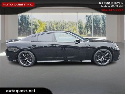 Used 2019 Dodge Charger Scat Pack w/ Navigation & Travel Group image 4