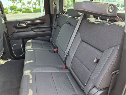 Used 2023 GMC Sierra 1500 Elevation w/ Preferred Package AWD/4WD image 17