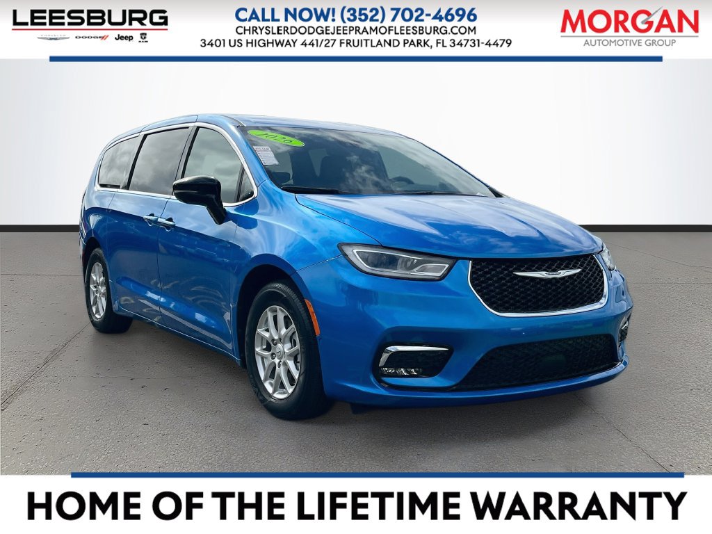 Used 2026 Chrysler Pacifica Select FWD image 1