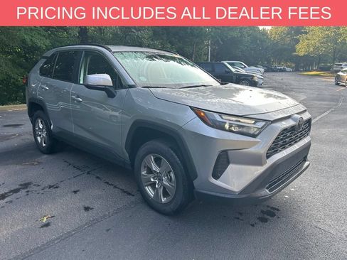 Used 2025 Toyota RAV4 XLE FWD image 1