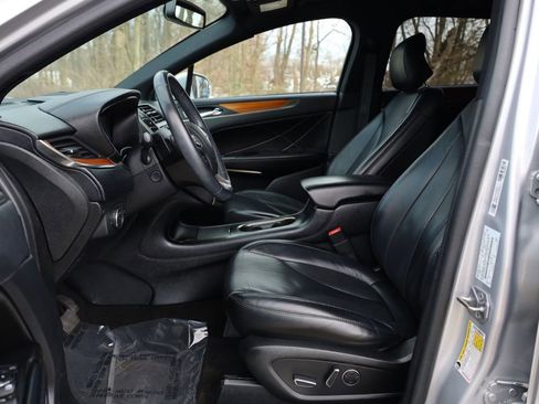 Used 2019 Lincoln MKC Select w/ Select Plus Package image 12