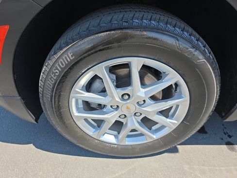Used 2022 Chevrolet Equinox LS w/ LS Convenience Package AWD/4WD image 32