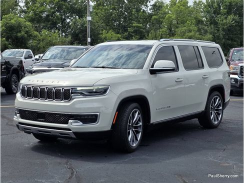 Used 2022 Jeep Wagoneer Series III w/ Premium Group I AWD/4WD image 22