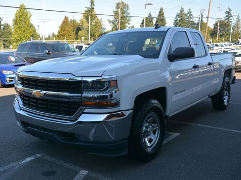 Used 2018 Chevrolet Silverado 1500 LS w/ Trailering Package image 3