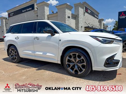 Used 2025 Lexus TX 500h AWD w/ Technology Package image 1