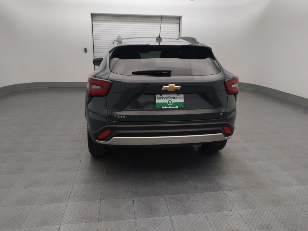 Used 2025 Chevrolet Trax LT FWD image 6