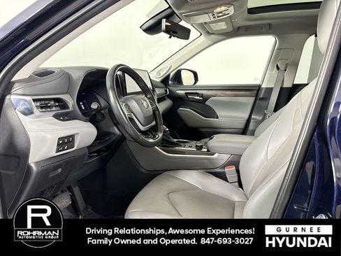 Used 2023 Toyota Highlander Platinum AWD/4WD image 4
