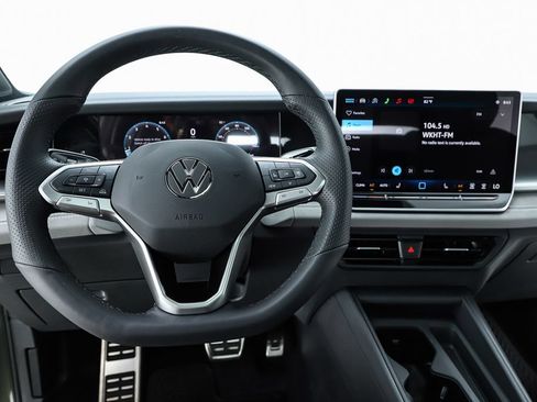 New 2026 Volkswagen Tiguan SE R-Line FWD image 59