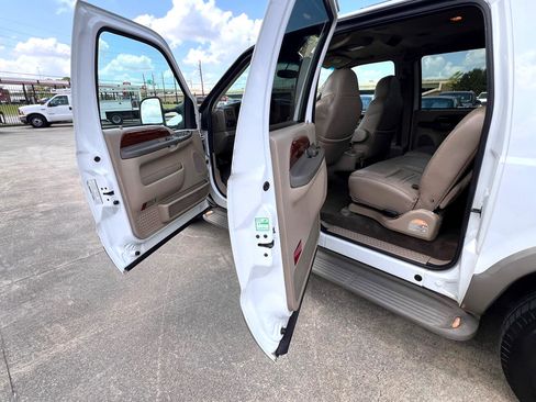 Used 2001 Ford Excursion Limited image 22