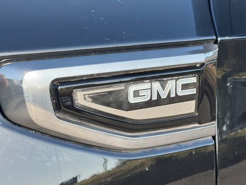 Used 2023 GMC Yukon XL AT4 w/ AT4 Premium Plus Package image 36