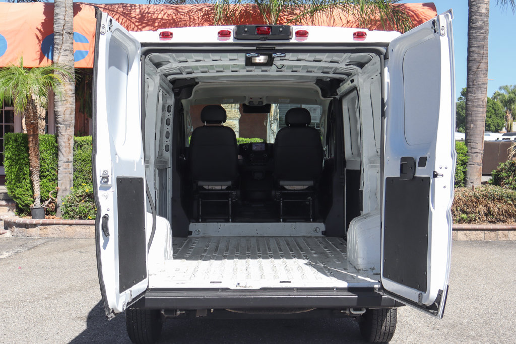 Used 2025 RAM ProMaster 2500 w/ Convenience Group FWD image 8