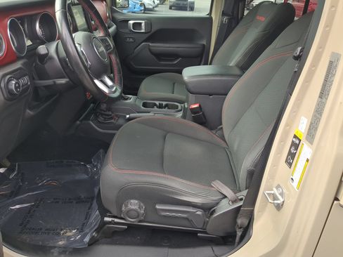 Used 2020 Jeep Gladiator Rubicon AWD/4WD image 17