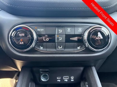 Used 2023 Chevrolet TrailBlazer LT w/ Convenience Package AWD/4WD image 10
