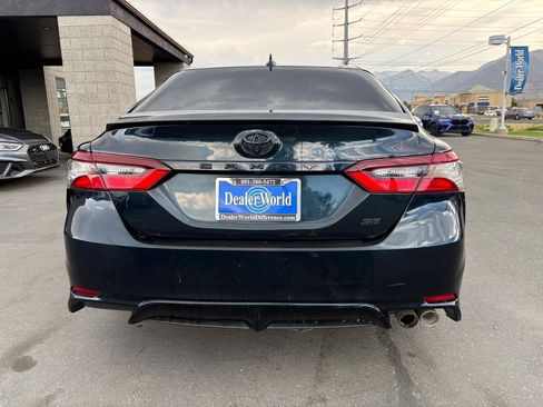 Used 2021 Toyota Camry SE FWD image 6