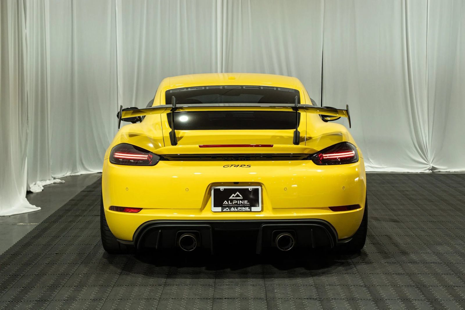 Used 2023 Porsche 718 Cayman GT4 RS w/ Weissach Package RWD image 6