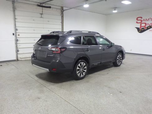 Used 2024 Subaru Outback Limited AWD/4WD image 4