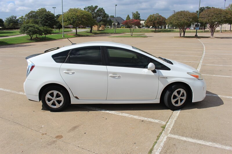 Used 2015 Toyota Prius Three FWD image 6