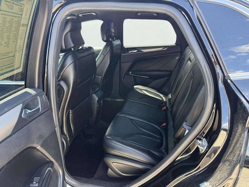 Used 2017 Lincoln MKC Premiere FWD image 11