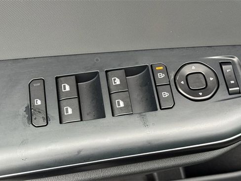 New 2025 Kia K4 LX image 13