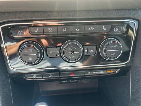 Used 2019 Volkswagen Atlas SEL image 18