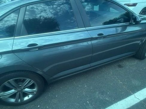 Used 2022 Volkswagen Jetta SE FWD image 8