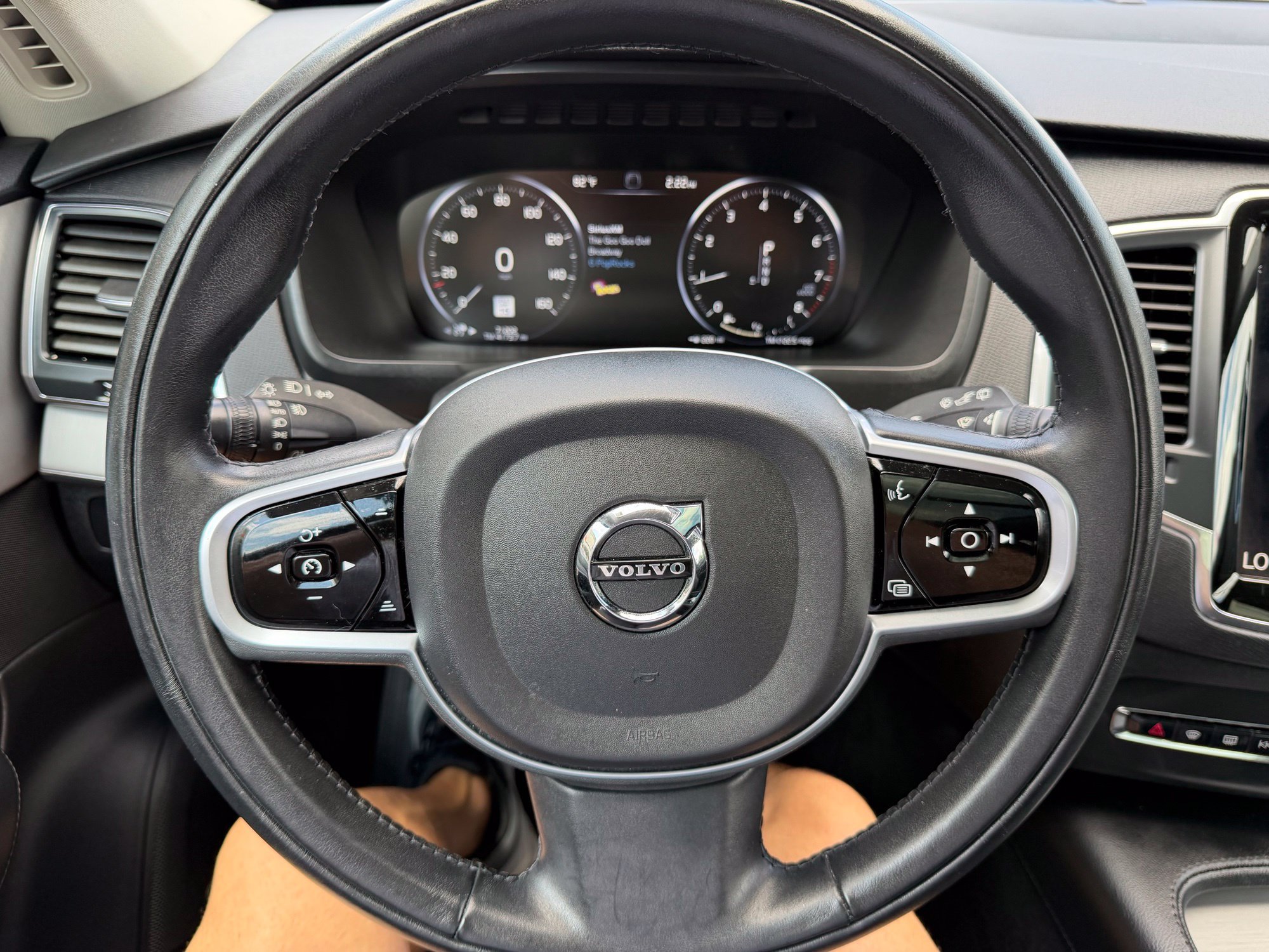 Used 2022 Volvo XC90 T5 Momentum AWD/4WD image 21