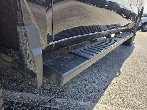 Used 2022 Chevrolet Silverado 1500 LT Trail Boss w/ LT Trail Boss Premium Package AWD/4WD image 22