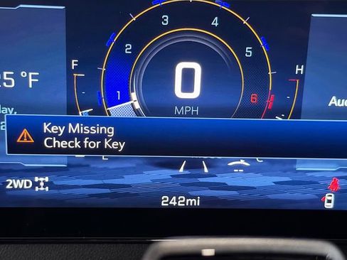 New 2026 Chevrolet Traverse LT w/ Enhanced Driving Package image 12