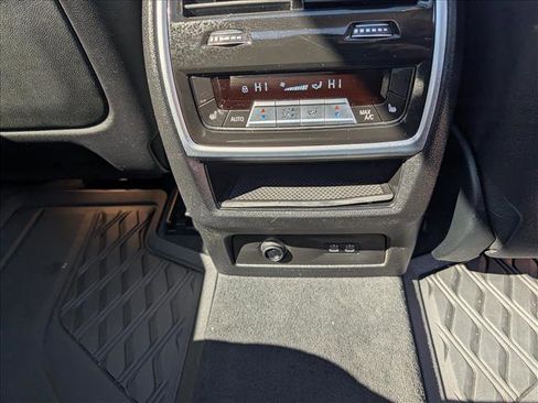 Used 2024 BMW X7 xDrive40i image 18