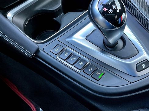Used 2018 BMW M4 Coupe image 15