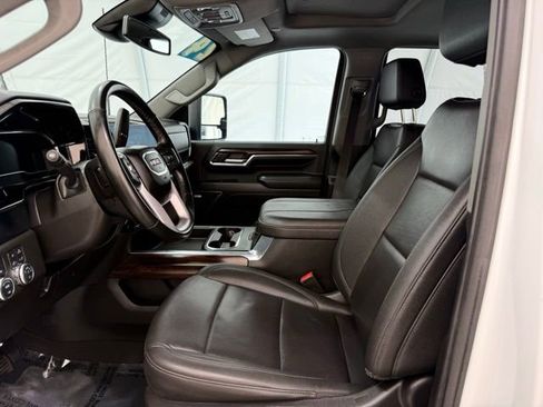 Used 2024 GMC Sierra 3500 SLT w/ SLT Premium Package image 15