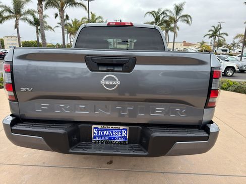 Used 2024 Nissan Frontier SV RWD image 5