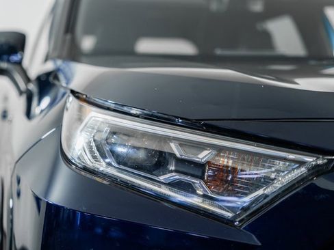 Used 2019 Toyota RAV4 XSE image 14