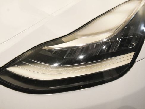 Used 2022 Tesla Model Y Long Range AWD/4WD image 9