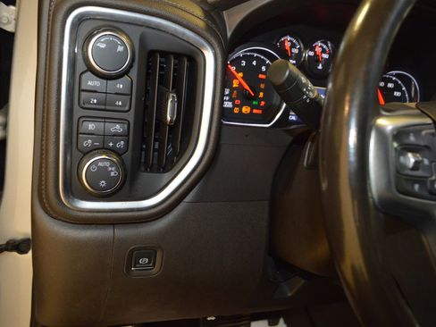 Used 2019 Chevrolet Silverado 1500 LT Trail Boss image 16