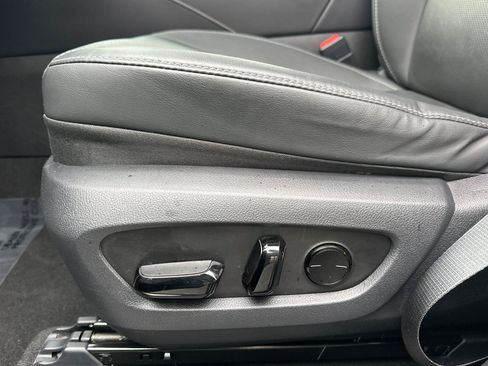 Certified 2025 Lexus RX 350h w/ Convenience Package image 12