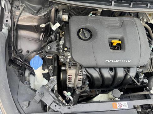 Used 2017 Kia Forte LX FWD image 31