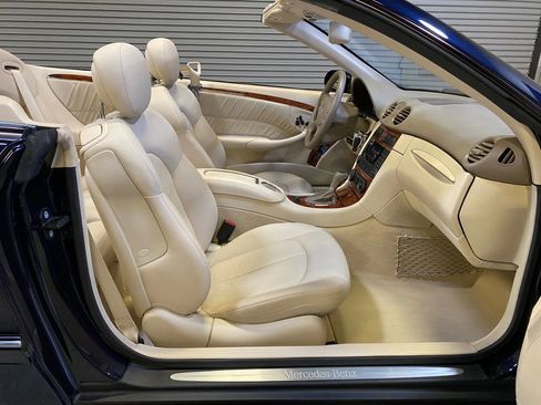 Used 2007 Mercedes-Benz CLK 350 Cabriolet image 23