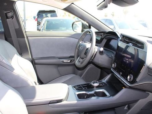 Used 2023 Lexus RZ 450e Premium w/ Technology Package AWD/4WD image 5