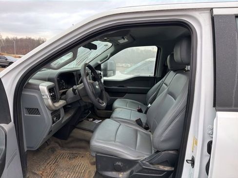 Certified 2023 Ford F250 XL w/ XL Chrome Package image 10