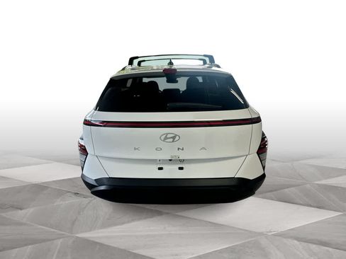Used 2025 Hyundai Kona SEL FWD image 7