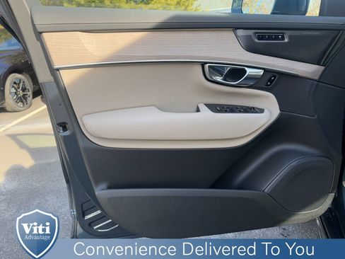 New 2026 Volvo XC90 B6 Plus w/ Protection Package Premier AWD/4WD image 11
