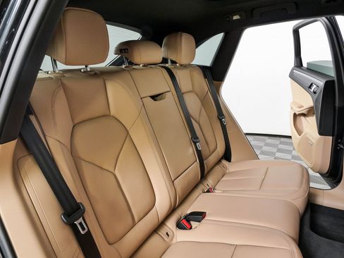 New 2026 Porsche Macan AWD/4WD image 23