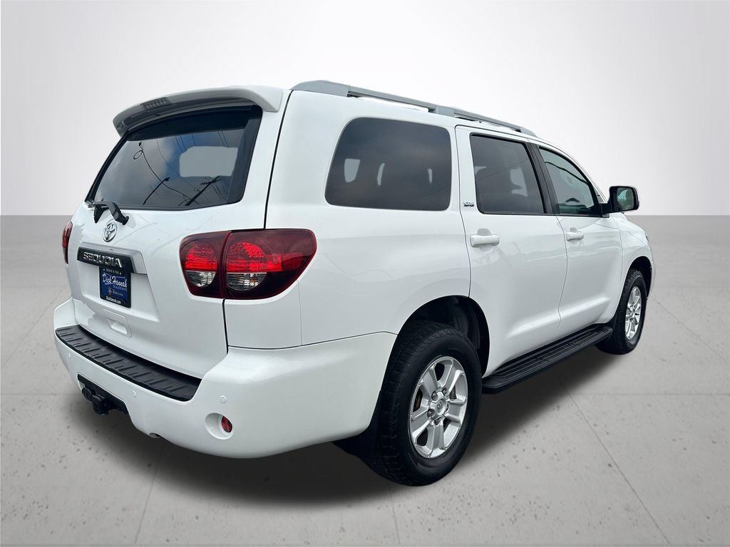 Used 2021 Toyota Sequoia SR5 w/ Premium Package AWD/4WD image 7