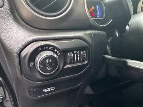 Used 2021 Jeep Gladiator Sport AWD/4WD image 10