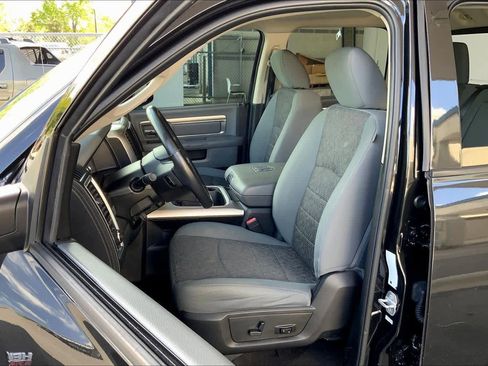 Used 2018 RAM 1500 Big Horn image 8