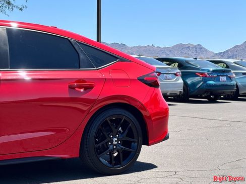 Used 2025 Honda Civic Sport image 9