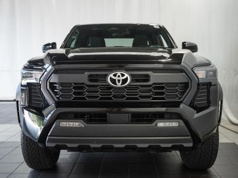 Used 2024 Toyota Tacoma TRD Off-Road AWD/4WD image 2