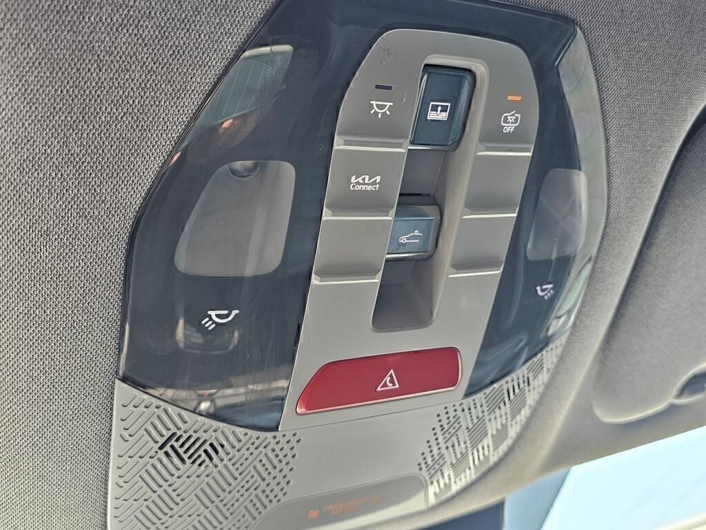 Used 2024 Kia EV9 Land AWD/4WD image 36