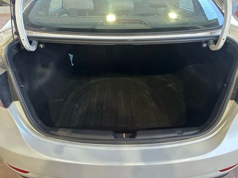 Used 2016 Hyundai Elantra SE image 23